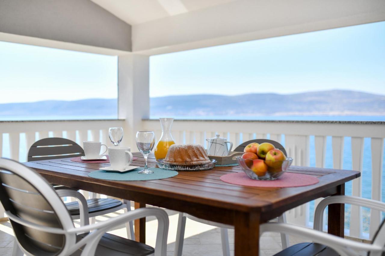 Apartments Martom Селине Екстериор снимка