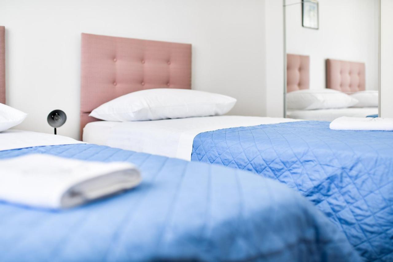 Apartments Martom Селине Екстериор снимка
