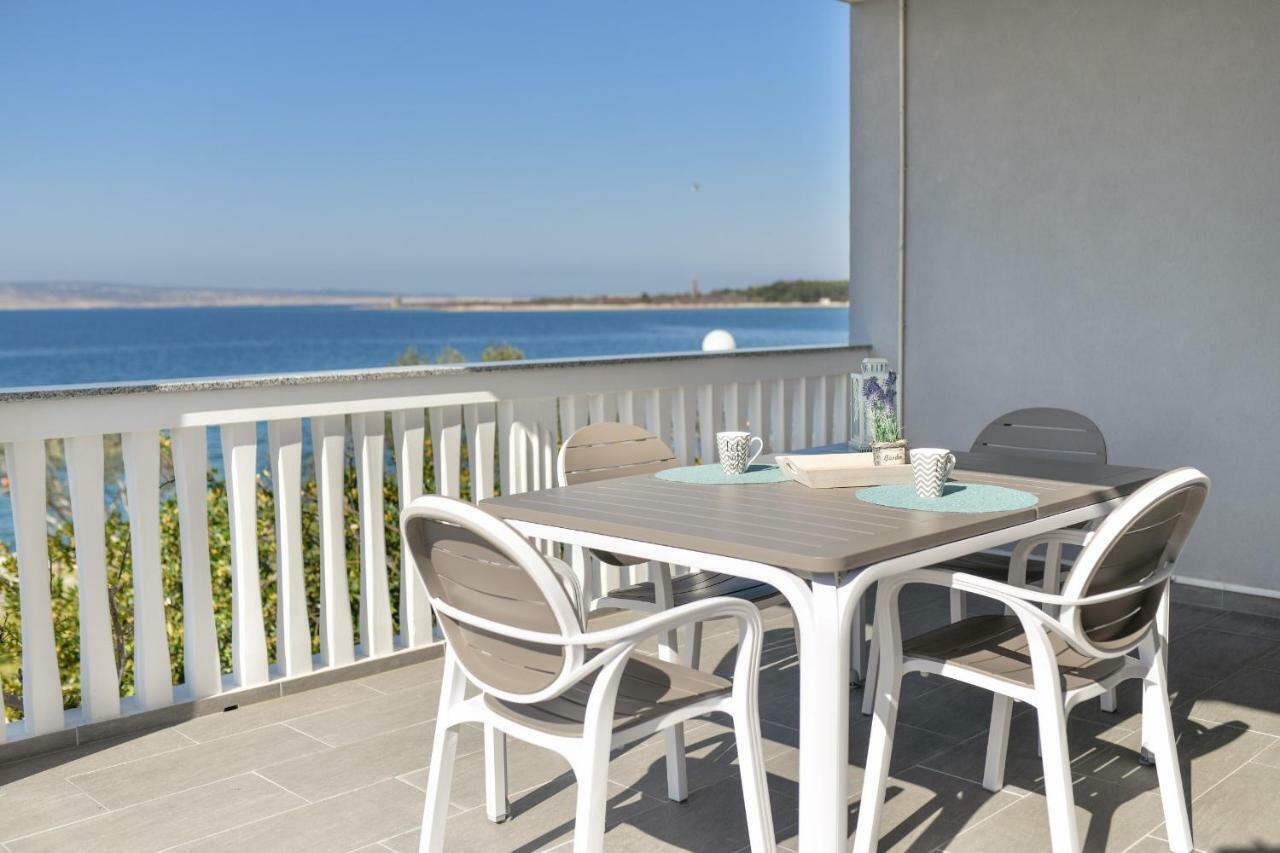 Apartments Martom Селине Екстериор снимка
