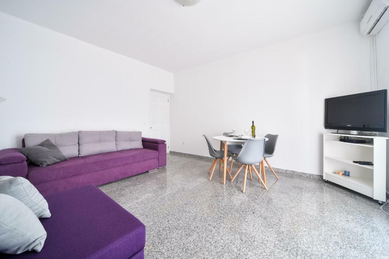 Apartments Martom Селине Екстериор снимка